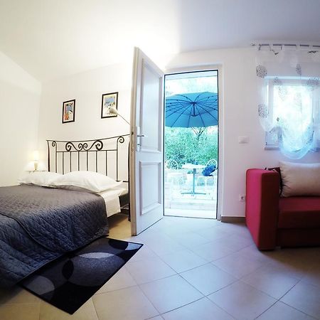 Studio Apartment Adriana ポレッチ エクステリア 写真
